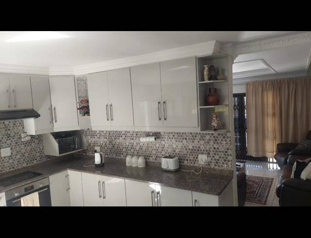 4 BEDROOM HOUSE FOR SALE IN AMANDAWE